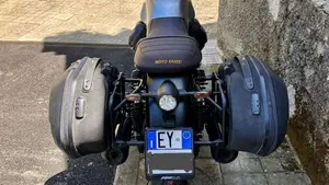 Moto Guzzi V7 Stone Centenario (2021 - 22)  (9)