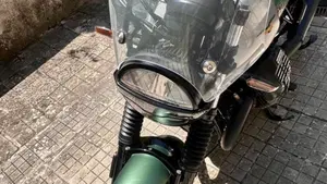 Moto Guzzi V7 Stone Centenario (2021 - 22)  (10)