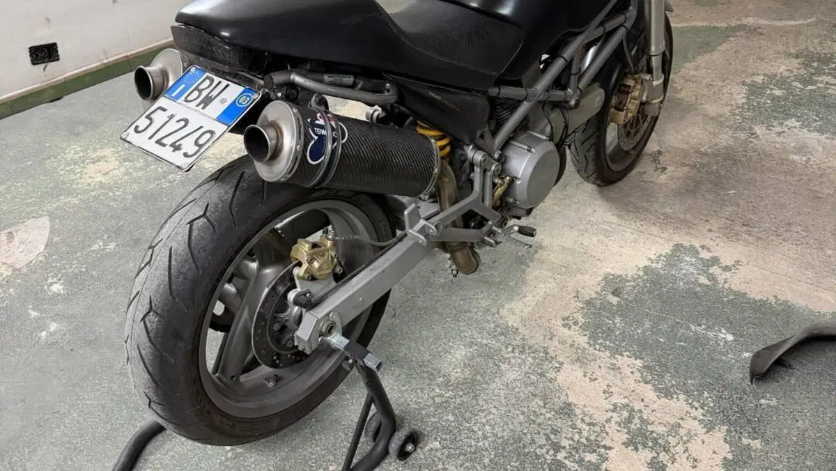Ducati Monster 620 Dark SD (2003 - 05)  (3)
