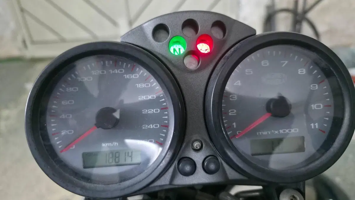 Ducati Monster 620 Dark SD (2003 - 05)  (5)