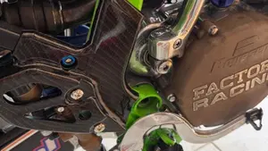 Kawasaki KX250 L4 (2002)  (15)