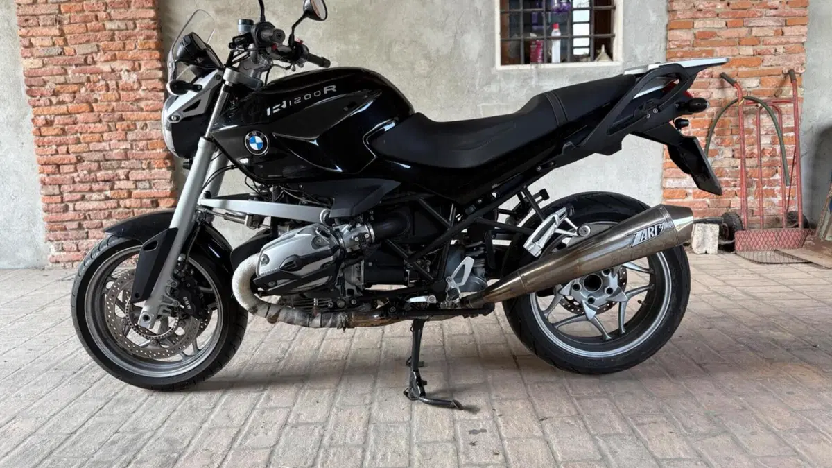 Bmw R 1200 R (2006 - 11)  (2)