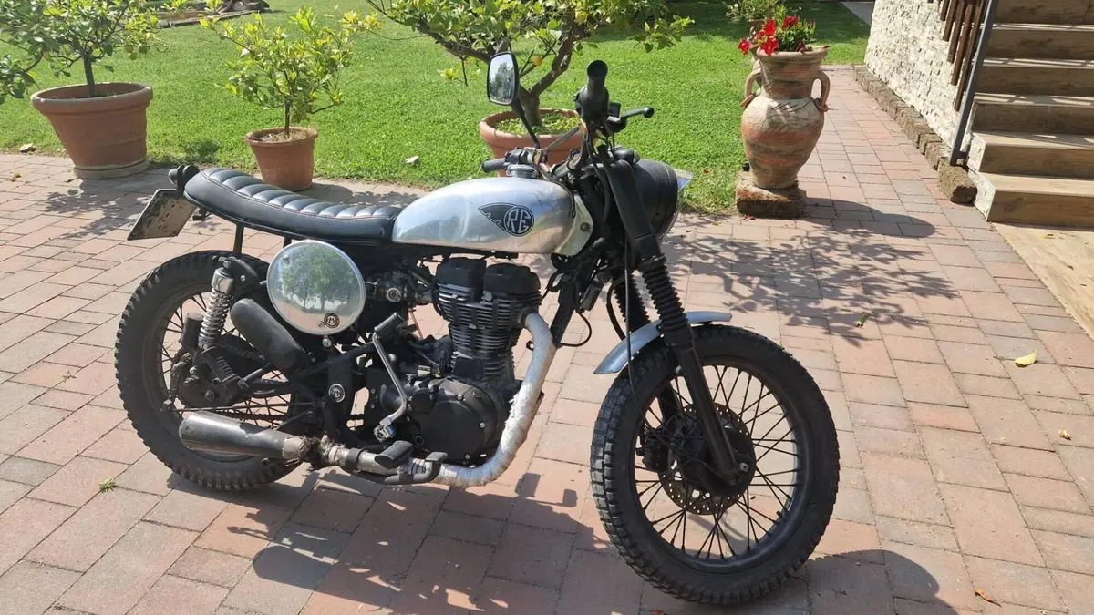 Royal Enfield Bullet 500 Electra Scrambler 