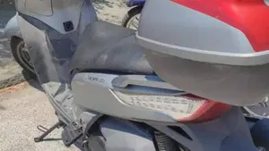Kymco People 200i GT (2010 - 17)  (2)