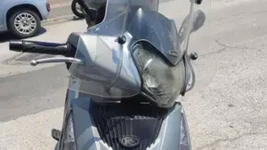 Kymco People 200i GT (2010 - 17)  (4)
