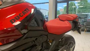 Ducati Monster 937 SP (2023 - 25)  (12)