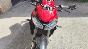 Triumph Street Triple 765 RS (2023 - 26)  (3)