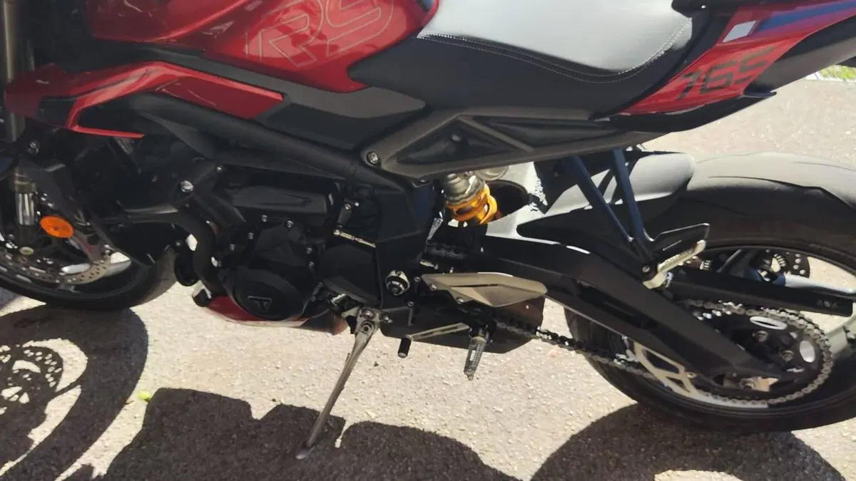 Triumph Street Triple 765 RS (2023 - 26)  (7)