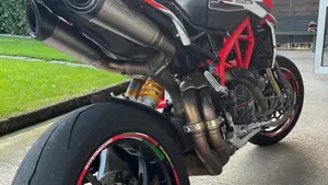 Ducati Hypermotard 950 SP (2022 - 25)  (3)