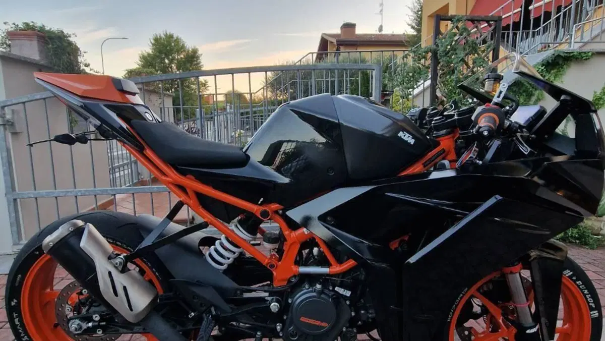 KTM RC 125 (2022 - 26)  (3)