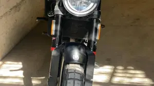 Husqvarna Svartpilen 125 (2021 - 23)  (5)