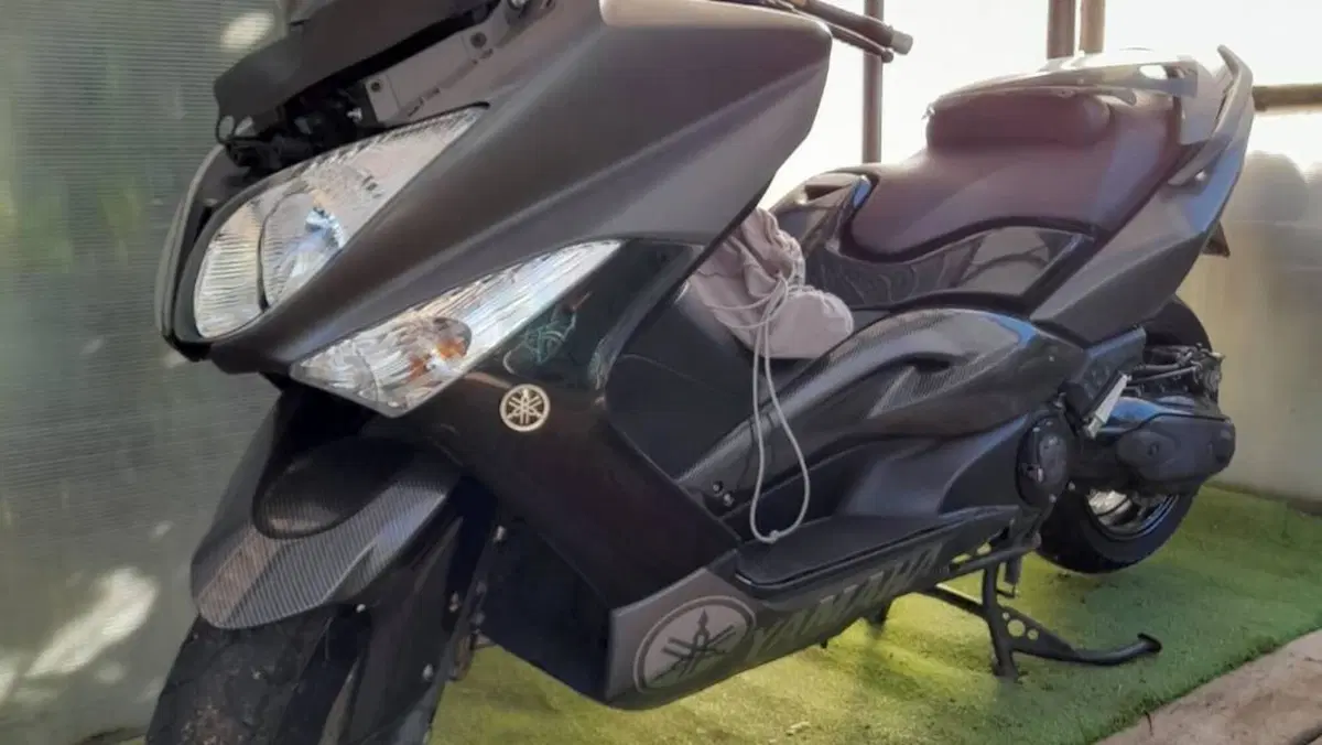 Yamaha T-Max 500 (2008 - 12)  (2)