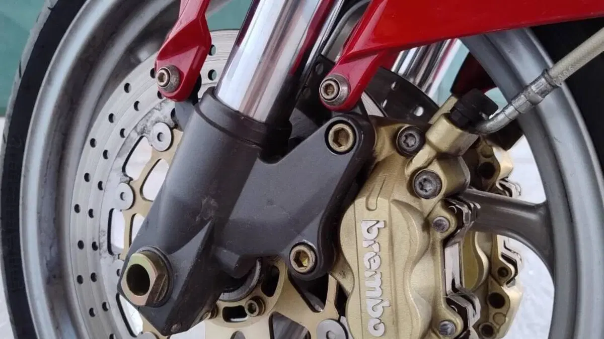 Cagiva Raptor 650 (2005 - 07)  (7)