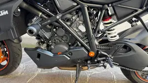 KTM 1290 Super Duke R ABS (2017 - 18)  (2)