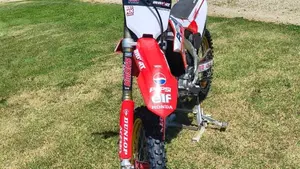 Honda CRF 250R (2024)  (2)