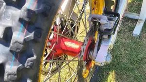 Honda CRF 250R (2024)  (6)