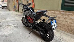 KTM 125 Duke (2021 - 23)  (2)