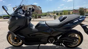 Yamaha T-Max 560 Tech Max (2022 - 24)  (8)