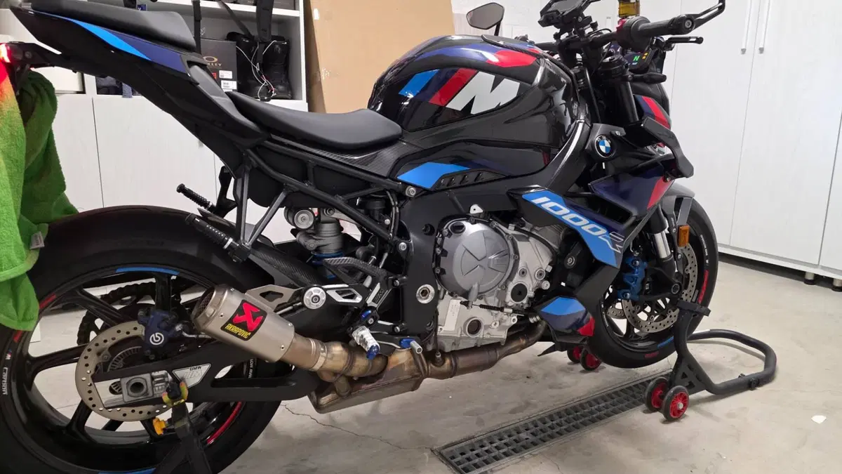 Bmw M 1000 R (2023 - 24)  (5)
