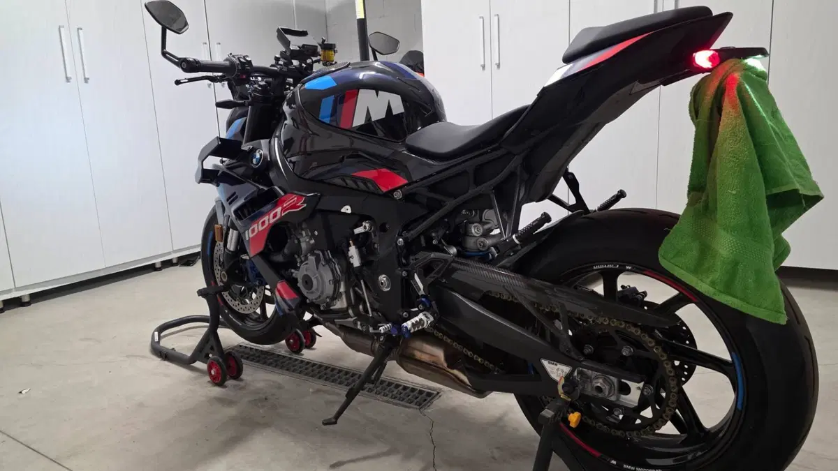 Bmw M 1000 R (2023 - 24)  (6)