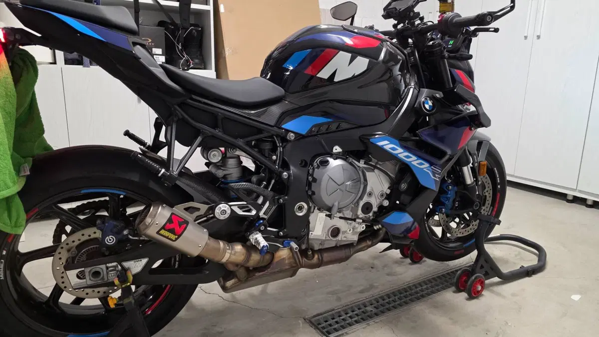 Bmw M 1000 R (2023 - 24)  (7)