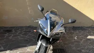 Yamaha YZF R1 (2002 - 03)  (5)