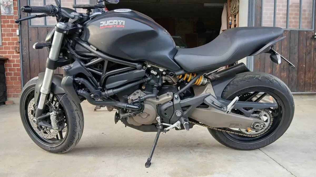 Ducati Monster 821 Dark ABS (2014 - 16) 