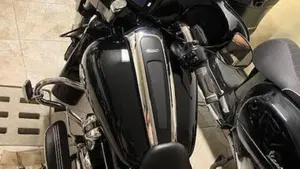 Harley-Davidson Street Glide Special (2021 - 23)  (2)