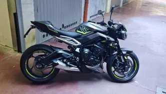 Triumph Street Triple 765 R (2023 - 26) usata