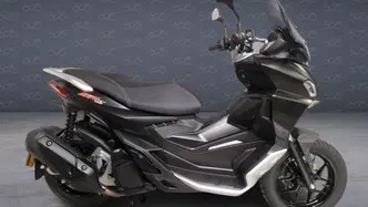 Aprilia SR GT 125 (2022 - 24) usata