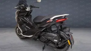 Aprilia SR GT 125 (2022 - 24)  (4)