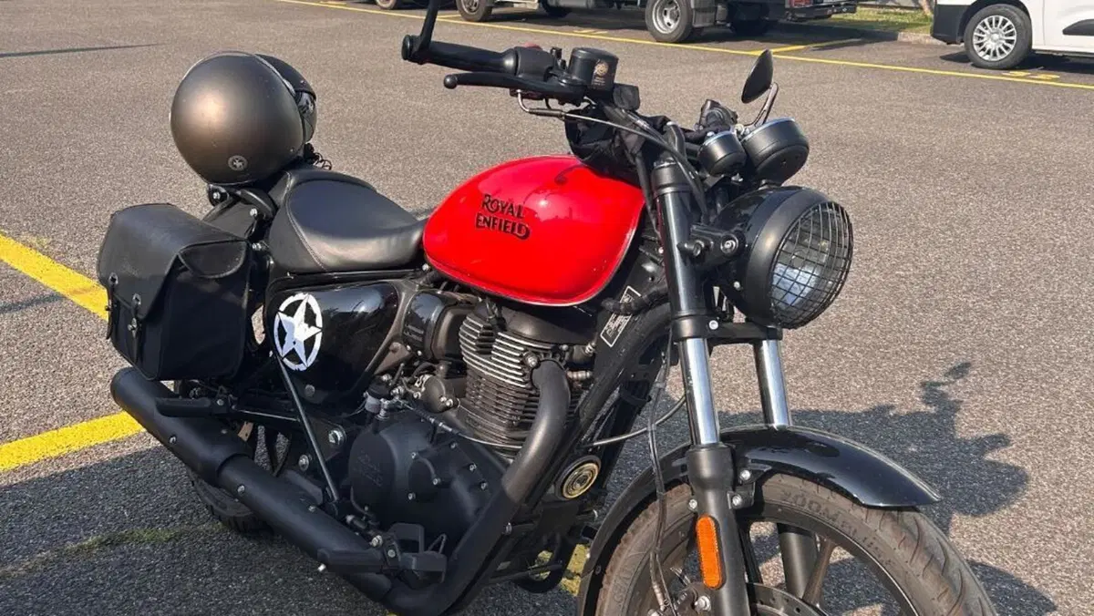 Royal Enfield Meteor 350 Aurora (2024 - 26)  (2)