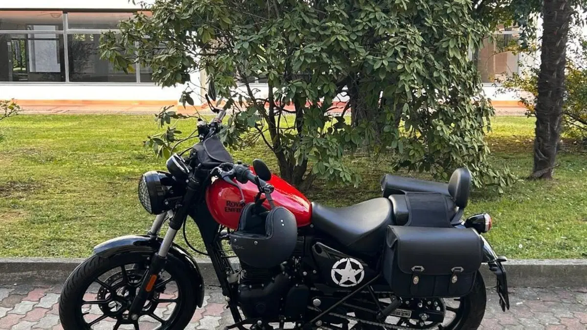 Royal Enfield Meteor 350 Aurora (2024 - 26)  (4)