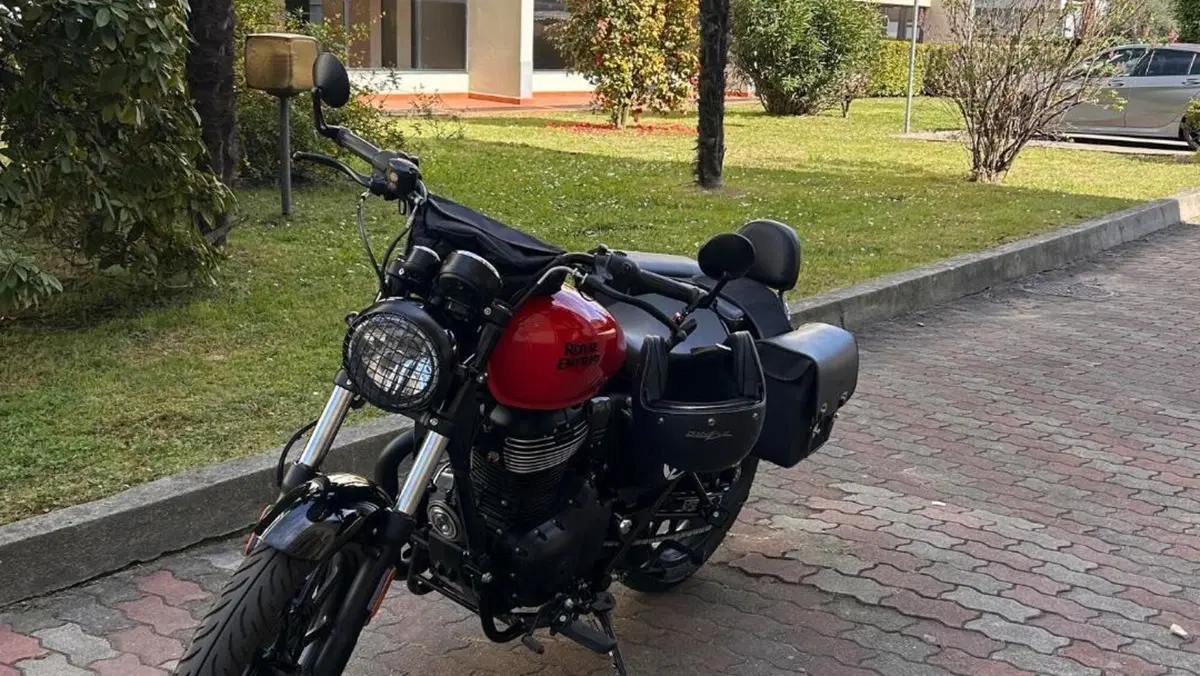 Royal Enfield Meteor 350 Aurora (2024 - 26)  (5)