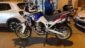 Honda Africa Twin CRF 1000L DCT Travel Edition (2018 - 19)  (2)