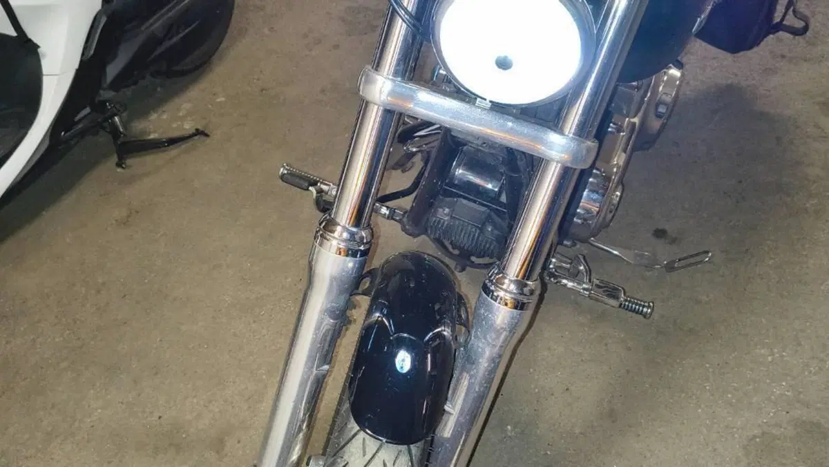 Harley-Davidson 1584 Super Glide Custom (2008 - 13) - FXDC  (4)