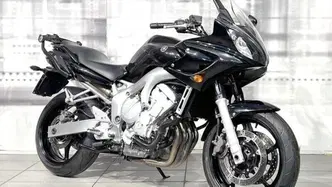 Yamaha FZ6 Fazer (2004 - 07) usata