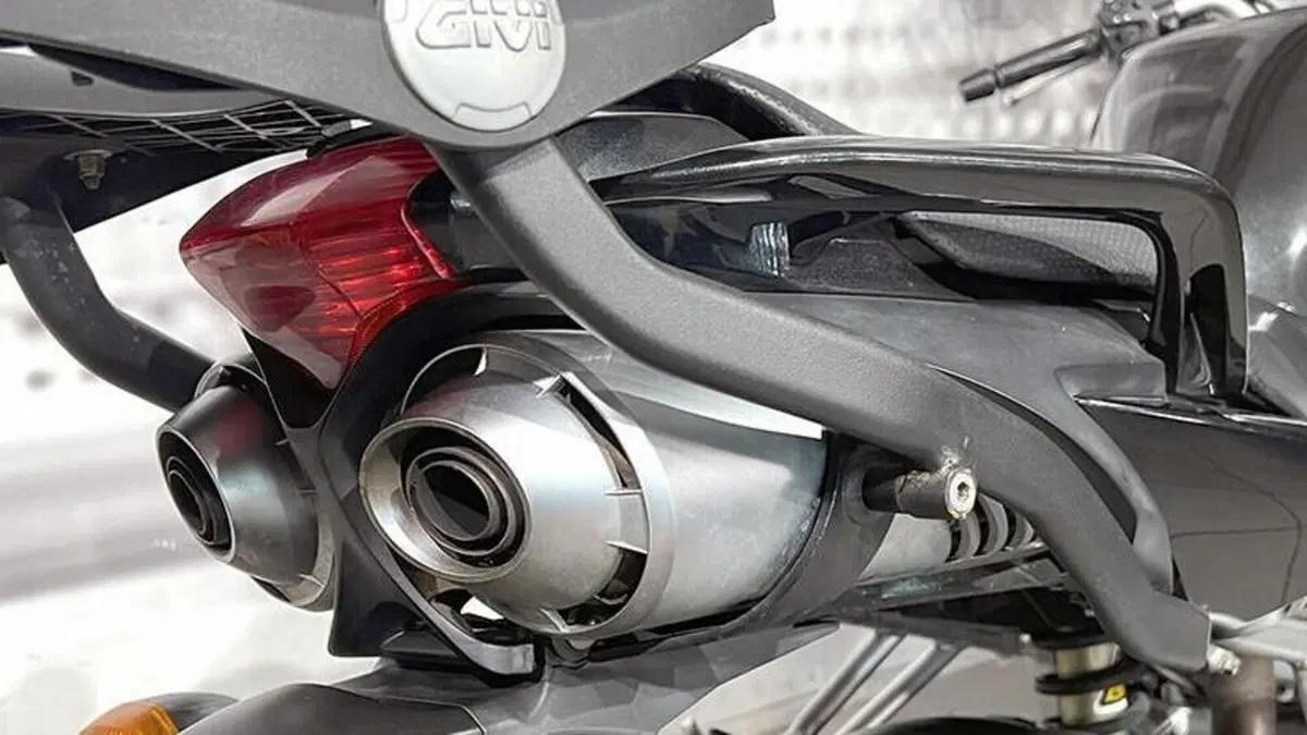 Yamaha FZ6 Fazer (2004 - 07)  (3)