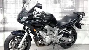 Yamaha FZ6 Fazer (2004 - 07)  (7)