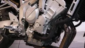 Yamaha FZ6 Fazer (2004 - 07)  (3)