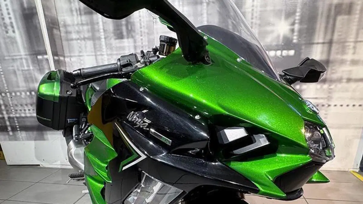 Kawasaki Ninja H2R (2022 - 27)  (7)