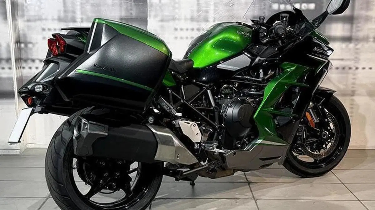 Kawasaki Ninja H2R (2022 - 27)  (8)