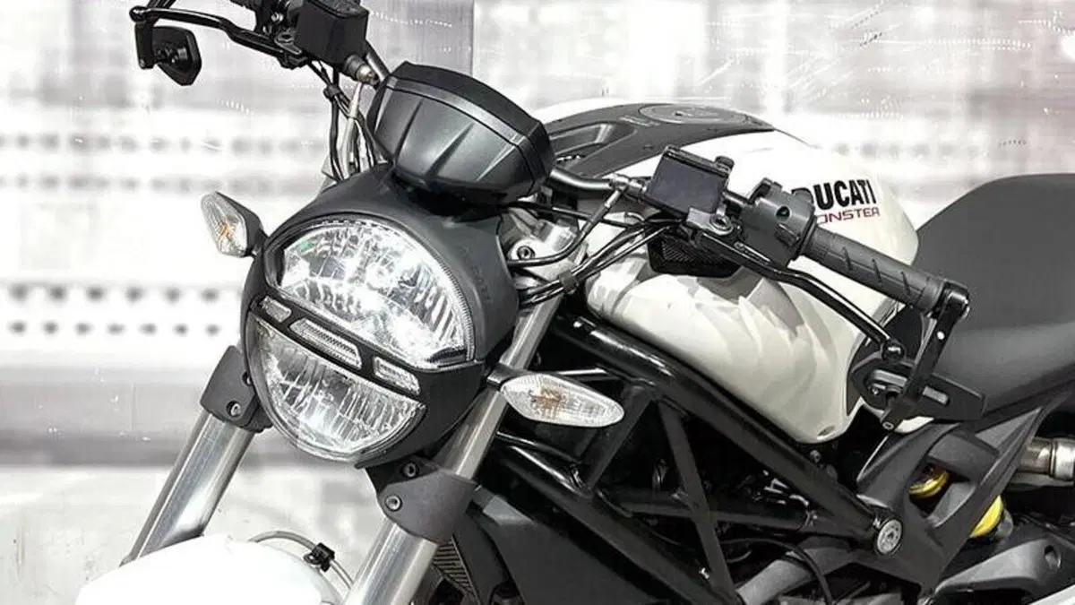 Ducati Monster 696 (2008 - 13)  (4)