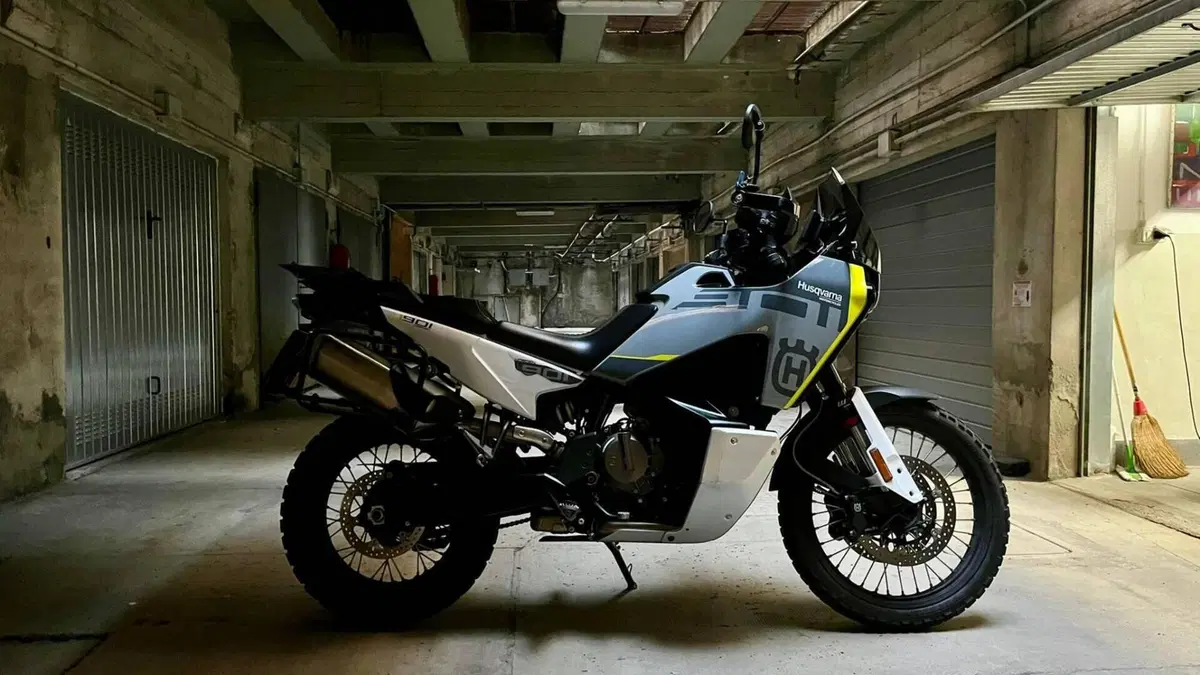 Husqvarna Norden 901 (2022 - 26)  (3)