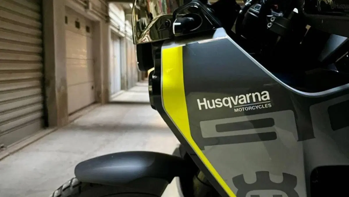 Husqvarna Norden 901 (2022 - 26)  (5)