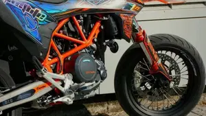 KTM 690 SMC R (2021 - 22)  (2)