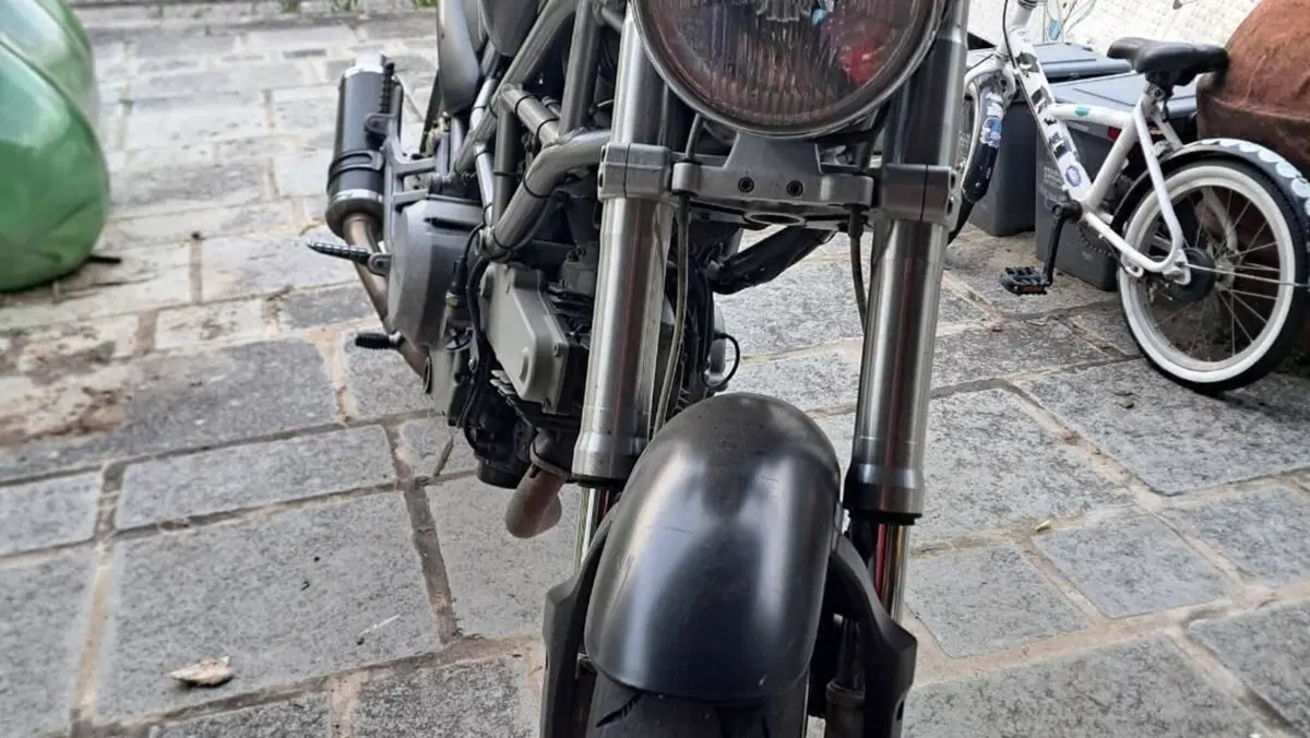Ducati Monster 620 I.E. Dark (2002)  (2)