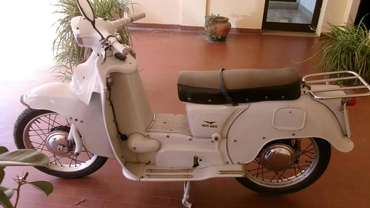 Moto Guzzi   (2)