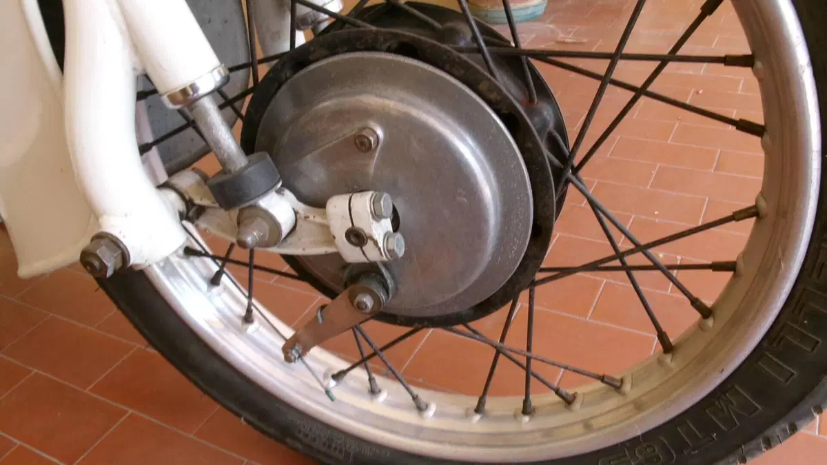 Moto Guzzi   (4)