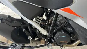 KTM 1290 Super Adventure S (2022 - 25)  (4)